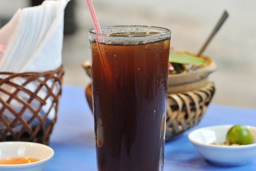 Kh&ocirc;ng n&ecirc;n cho trẻ uống nước nh&acirc;n trần v&igrave; ch&uacute;ng rất &iacute;t chất dinh dưỡng. Ảnh: minh họa