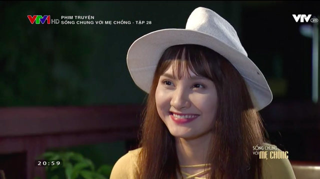 V&acirc;n đ&atilde; c&oacute; bữa ăn kh&aacute; vui vẻ, v&agrave; c&ocirc; cũng đ&atilde; nở nụ cười tươi thật hạnh ph&uacute;c.