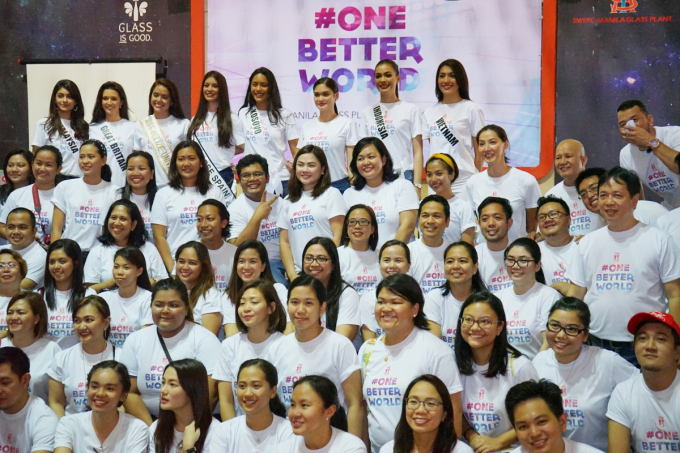 &nbsp;Lệ Hằng c&oacute; mặt tại Philippines để tham gia c&aacute;c hoạt động theo lời mời ch&iacute;nh thức từ tổ chức Hoa hậu Ho&agrave;n vũ Thế giới.