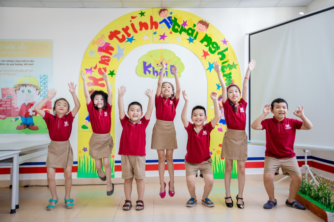 Trại h&egrave; Vinschool mang tới chuỗi trải nghiệm thực tế hấp dẫn gi&uacute;p học sinh trang bị kiến thức v&agrave; kỹ năng để vươn tới th&agrave;nh c&ocirc;ng.