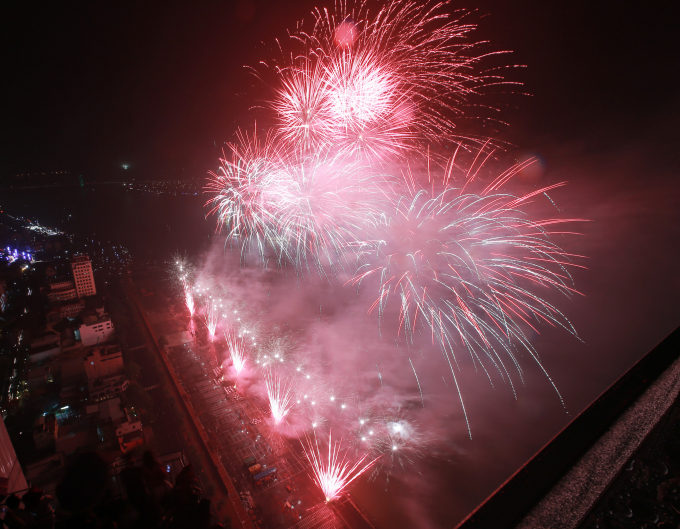 M&agrave;n ph&aacute;o hoa của đội Anh.