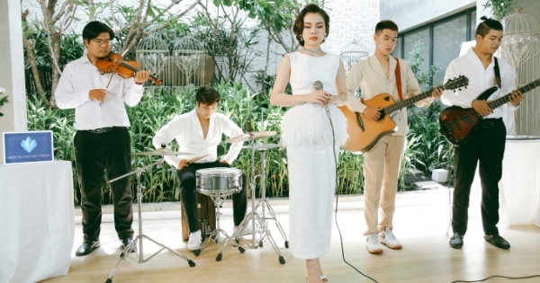 Giang Hồng Ngọc hóa quý cô cổ điển đài các trong MV nhạc xưa