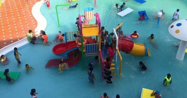 Long An: Cháu bé 9 tuổi chết đuối trong hồ bơi đông người
