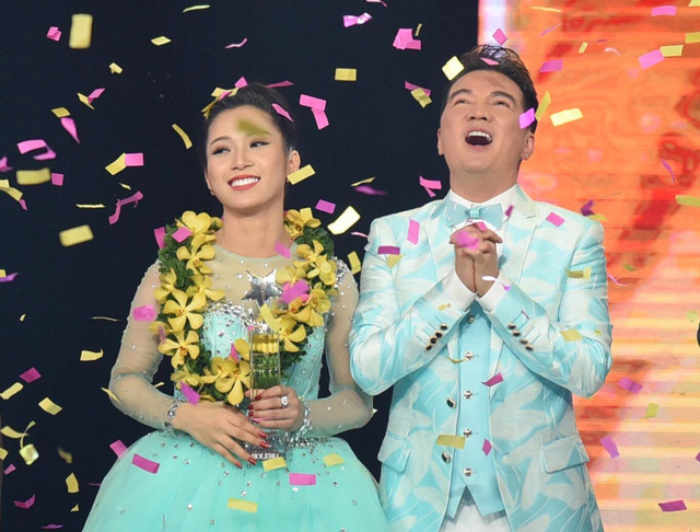 Hellen Thủy vừa đăng quang qu&aacute;n qu&acirc;n