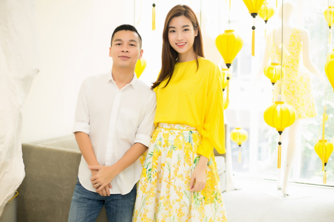 Hoa hậu Mỹ Linh, &Aacute; hậu Lệ Hằng đọ sắc với hoạ tiết hoa tử đằng, mimosa v&agrave;ng rực