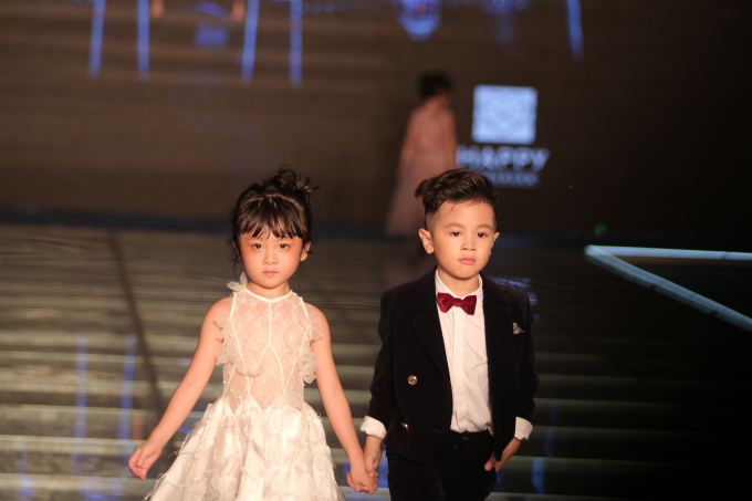 Kh&aacute;n giả m&atilde;n nh&atilde;n với Tuần lễ thời trang trẻ em Việt Nam - Vietnam Junior Fashion Week m&ugrave;a thứ 3