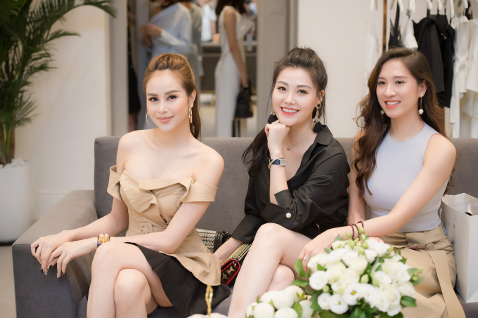 C&aacute;c c&ocirc; g&aacute;i vẫn giữ được n&eacute;t nữ t&iacute;nh vốn c&oacute; của m&igrave;nh trong mỗi thiết kế nhưng ẩn &yacute; cho sự c&aacute; t&iacute;nh, b&iacute; ẩn m&agrave; quyến rũ đang trỗi dậy mạnh hơn.