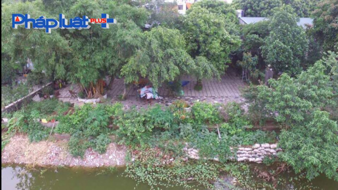 Hồ Đầm Trị vẫn đang bị lấn chiếm h&agrave;ng ng&agrave;y để mở rộng v&agrave; gia cố cho những ng&ocirc;i nh&agrave; vốn đ&atilde; rộng th&ecirc;nh thang.