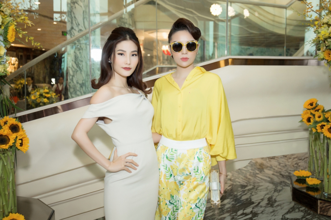 D&agrave;n mỹ nh&acirc;n khoe sắc với hoạ tiết hoa mimosa, hoa tử đằng của Adrian Anh Tuấn