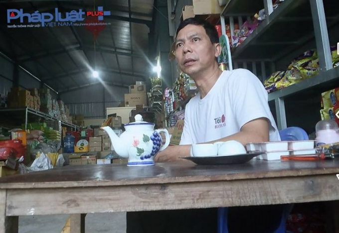 &Ocirc;ng Vũ Ngọc Cường - Tổ 15 phường N&ocirc;ng Tiến nh&agrave; đối diện b&atilde;i tập kết r&aacute;c (Ảnh: Tiến Vũ)