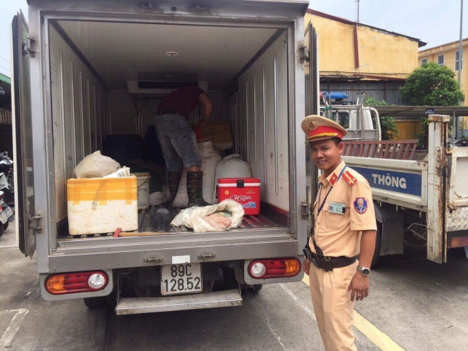 Bắt giữ số lượng lớn nội tạng bốc m&ugrave;i.&nbsp;