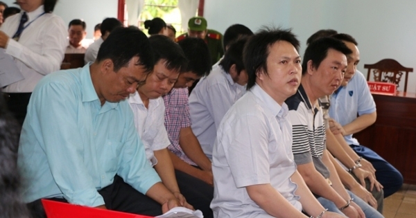 “Làm luật” doanh nghiệp, Thanh tra giao thông hầu tòa