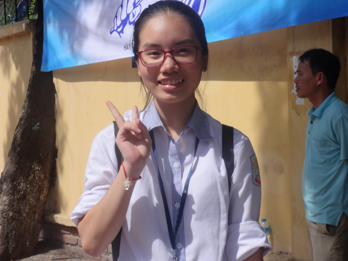 Em Trần Ho&agrave;ng H&agrave; - một th&iacute; sinh tham dự kỳ thi THPT quốc gia vui vẻ chia sẻ: