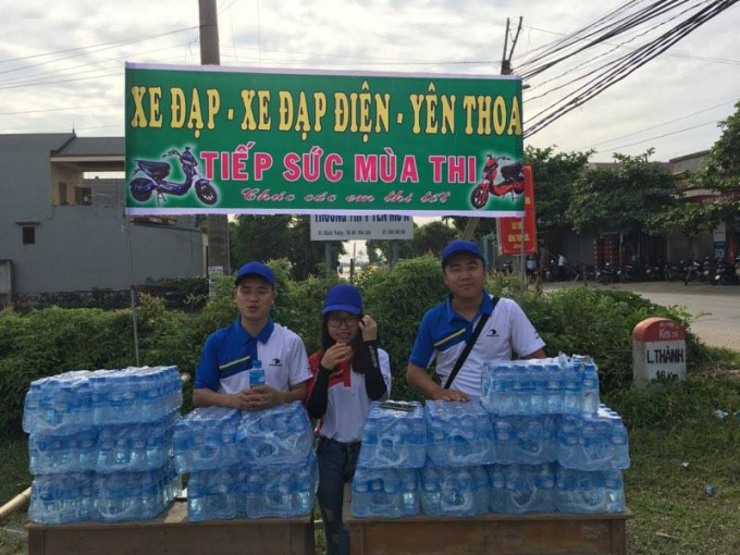 Ngay từ s&aacute;ng sớm, c&aacute;c t&igrave;nh nguyện vi&ecirc;n đ&atilde; c&oacute; mặt để chuẩn bị c&ocirc;ng t&aacute;c