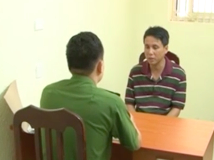 Đối tượng Nguyễn Quốc Hưng, sinh năm 1972 tại T&acirc;y Hồ, H&agrave; Nội tại C&ocirc;ng an quận Ho&agrave;n Kiếm.