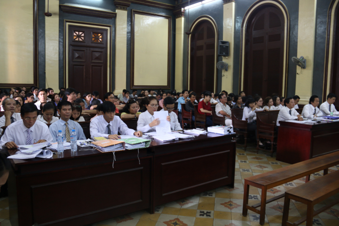 To&agrave;n cảnh phi&ecirc;n t&ograve;a ng&agrave;y 23/6.