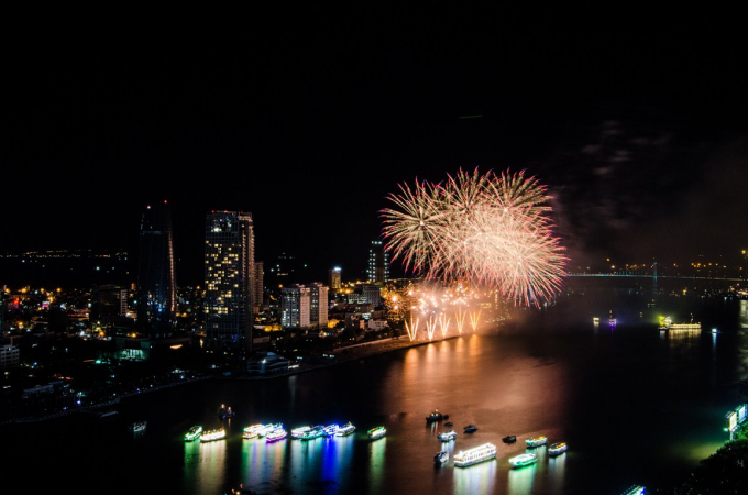 M&agrave;n bắn của đội v&ocirc; địch năm 2015 được v&iacute; von