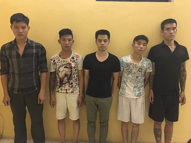 Nh&oacute;m đối tượng bị bắt khẩn cấp.