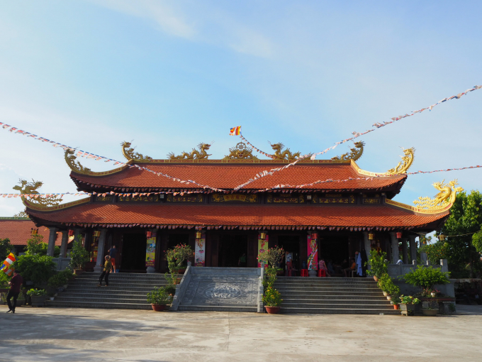 Được sự quan t&acirc;m của c&aacute;c cấp ch&iacute;nh quyền tỉnh Thanh H&oacute;a ch&ugrave;a Hồi Long đang dần được x&acirc;y dựng khang trang hơn.