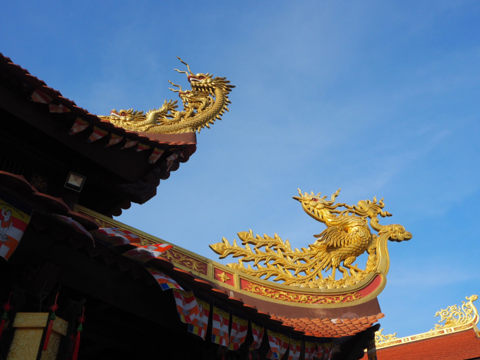 Đến Hải Tiến lễ ch&ugrave;a Hồi Long