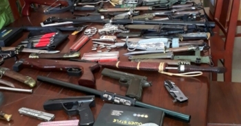 Trữ “vũ khí” trong nhà rồi lên mạng rao bán