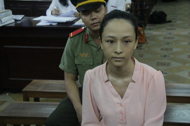 Hoa h&acirc;̣u Phương Nga xác định có hợp đ&ocirc;̀ng tình cảm