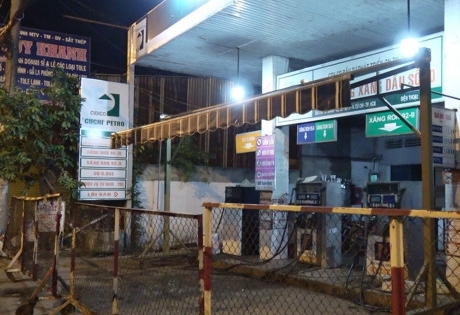 TP HCM: Nhân viên cây xăng đoạt mạng khách hàng