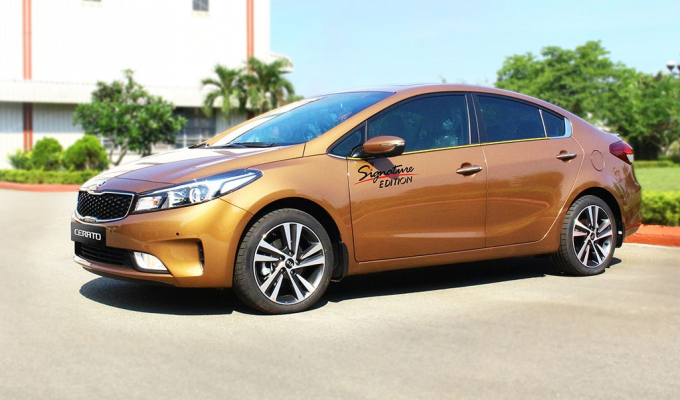 Kia Cerato m&agrave;u sơn mới vừa ra mắt thị trường