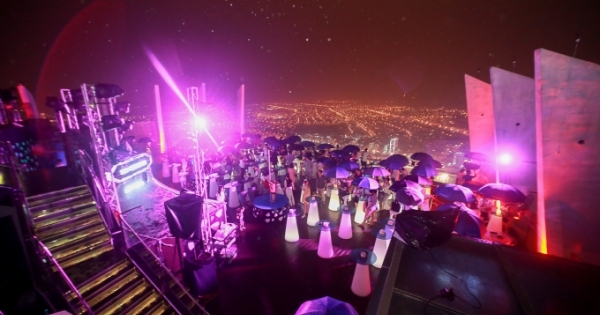 Bùng nổ “dạ tiệc trắng” kỉ niệm 3 năm SKY36 Đà Nẵng