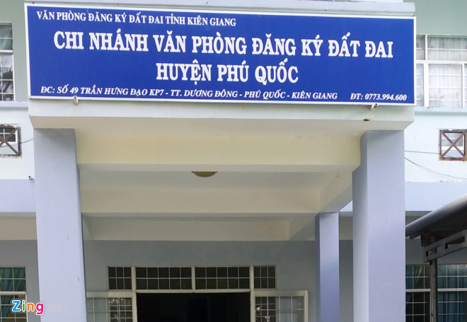 Chi nh&aacute;nh Văn ph&ograve;ng Đăng k&yacute; đất đai huyện Ph&uacute; Quốc.( Ảnh:&nbsp;Zing.vn)