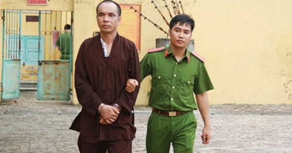 Nhà sư trộm chuông đồng, bị bắt vì tàng trữ ma túy