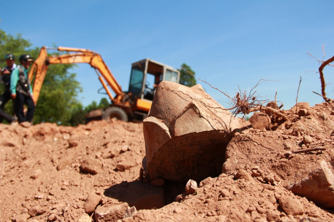 Dấu t&iacute;ch s&oacute;t lại sau khi khu lăng mộ bị san lấp.