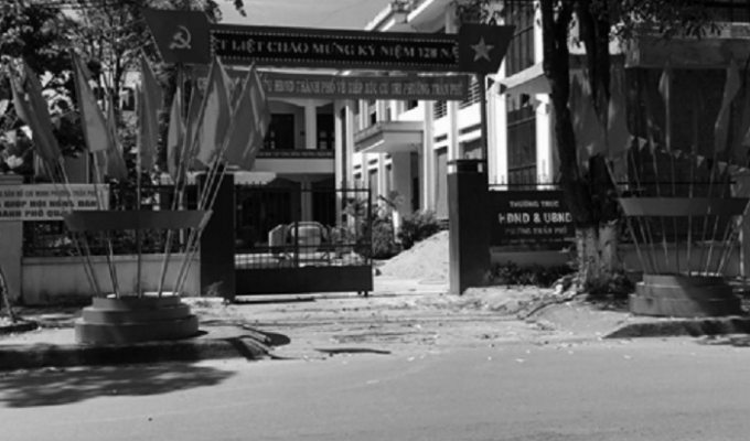 Trụ sở UBND phường Trần Ph&uacute;, nơi b&agrave; Mận chiếm đoạt 221 triệu đồng tiền qu&agrave; tết của c&aacute;n bộ hưu tr&iacute;.