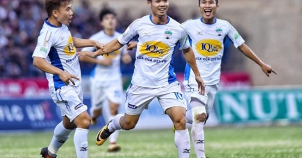 Sao U23 Việt Nam bay cao: Thầy Park và những canh bạc...