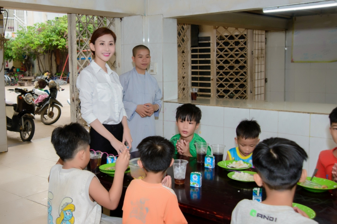 Chi Nguyễn: &ldquo;T&ocirc;i từng l&agrave; một đứa trẻ chưa bao giờ c&oacute; được t&igrave;nh thương của ba mẹ&rdquo;