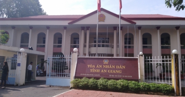 An Giang: Bất thường trong vụ án người phụ nữ gây mê cướp vàng