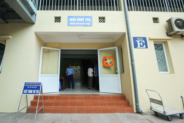 Mới đ&acirc;y, bệnh viện Việt Đức đ&atilde; đưa v&agrave;o sử dụng khu tiện &iacute;ch cho bệnh nh&acirc;n, trong đ&oacute; c&oacute; khu nghỉ trọ gi&aacute; rẻ cho người nh&agrave; bệnh nh&acirc;n ngay trong khu&ocirc;n vi&ecirc;n của bệnh viện.