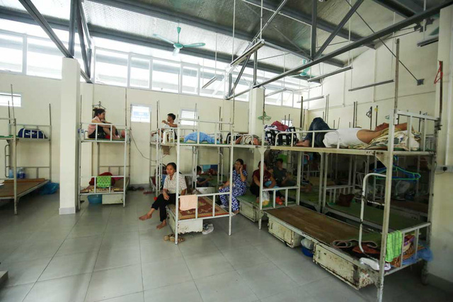 Khu nh&agrave; trọ c&oacute; bảo vệ t&uacute;c trực ng&agrave;y đ&ecirc;m.