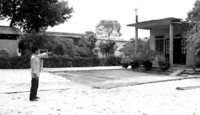 Anh Vinh tố c&aacute;o c&aacute;n bộ x&atilde; cấp đất sai, &ldquo;ăn tiền&rdquo; của d&acirc;n, nhưng kh&ocirc;ng chịu tr&aacute;ch nhiệm g&igrave;, m&agrave; hậu quả đổ hết l&ecirc;n d&acirc;n.