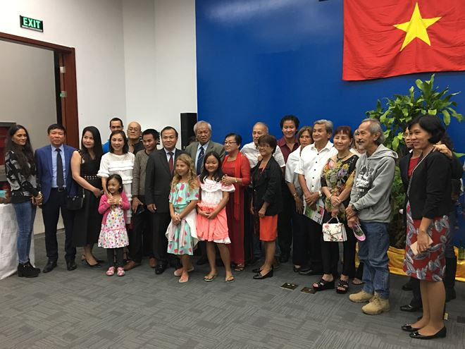 Thứ trưởng gặp gỡ kiều b&agrave;o.