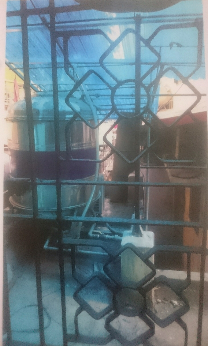 Phần được cho l&agrave; lấn chiếm của hộ &ocirc;ng H&ugrave;ng, b&agrave; Ch&iacute;nh đ&atilde; che cửa sổ hộ &ocirc;ng Th&agrave;nh (ảnh &ocirc;ng Th&agrave;nh cung cấp).