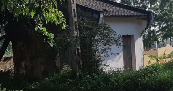 Vợ ngất lịm khi phát hiện chồng tử vong trong ngôi nhà hoang lạnh