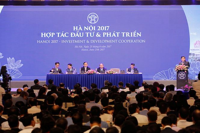 Quang cảnh Hội nghị Hợp t&aacute;c đầu tư H&agrave; Nội năm 2017.