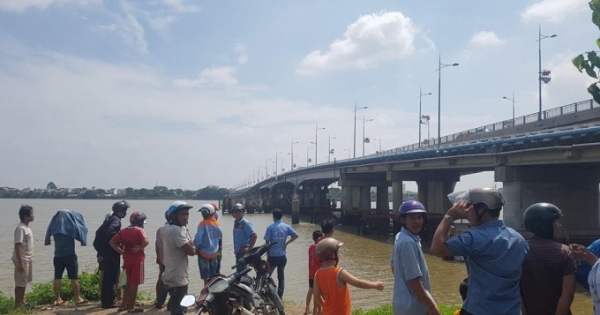 Trầm cảm sau khi sinh, một cô giáo mầm non nhảy cầy tự tử