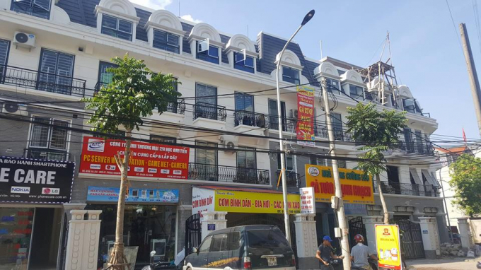 C&ocirc;ng tr&igrave;nh cơi nới th&ecirc;m phần tum ph&aacute; vỡ quy hoạch.