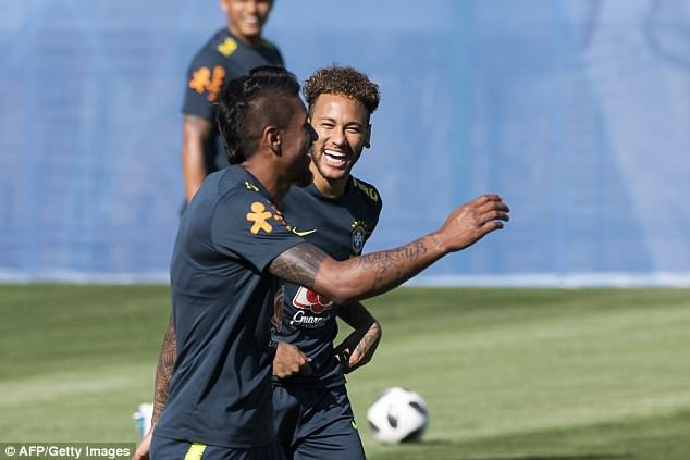 Neymar được cư d&acirc;n mạng bầu chọn l&agrave; cầu thủ nhiều khả năng nhất trong việc gi&agrave;nh Quả b&oacute;ng v&agrave;ng World Cup 2018