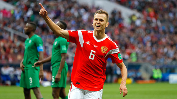 Denis Cheryshev ăn mừng b&agrave;n thắng thứ hai của m&igrave;nh trong trận.&nbsp;Ảnh: Voh.com.vn
