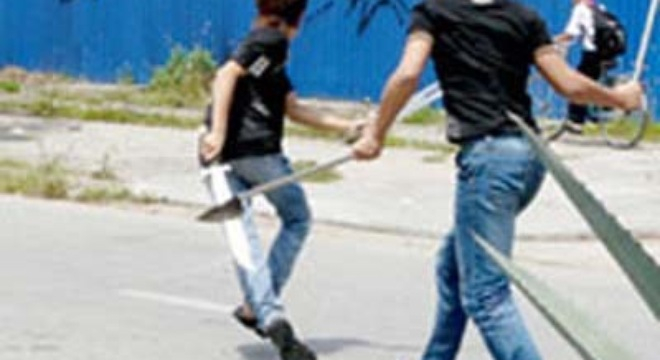 Trong l&uacute;c bực tức Tuấn đ&atilde; d&ugrave;ng ghế đ&aacute;nh người y&ecirc;u khiến nạn nh&acirc;n tử vong sau đ&oacute; (ảnh minh họa).