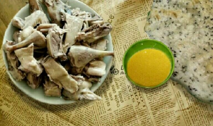 Đ&acirc;y l&agrave; 3 m&oacute;n ăn kh&ocirc;ng thể thiếu trong Tết Đoan Ngọ ở Huế.