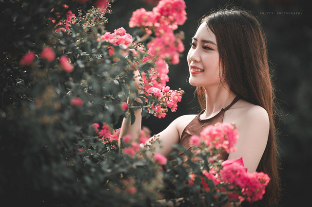 &ldquo;Mặc &aacute;o yếm đ&acirc;u phải cứ hở bạo mới l&agrave; đẹp&rdquo;